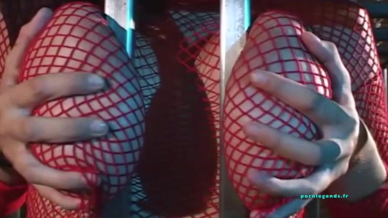 Estelle and Friends: Gianna Michaels saje ptáka z klece!