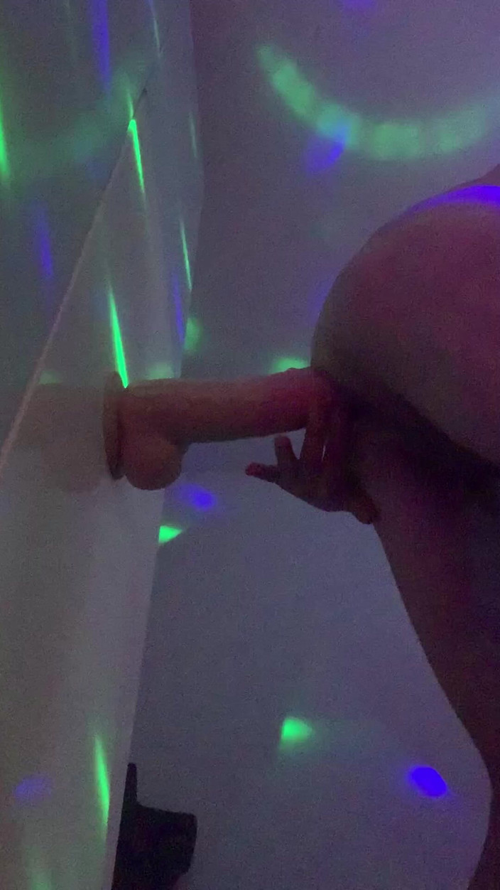 Warszawa gay: डिल्डो मज़ा