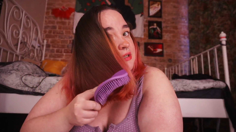AssGives: I'm Combing My Hair