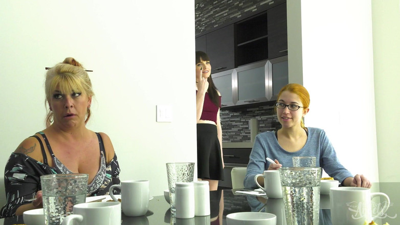 Trans Angels: Transangels - la sorella troia della mia ragazza - mike panic, natalie...