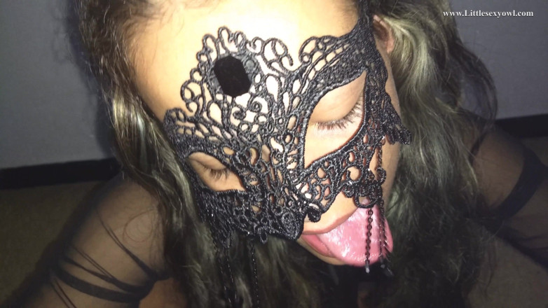 Littlesexyowl: I convince my stepsister to give me a blowjob and...