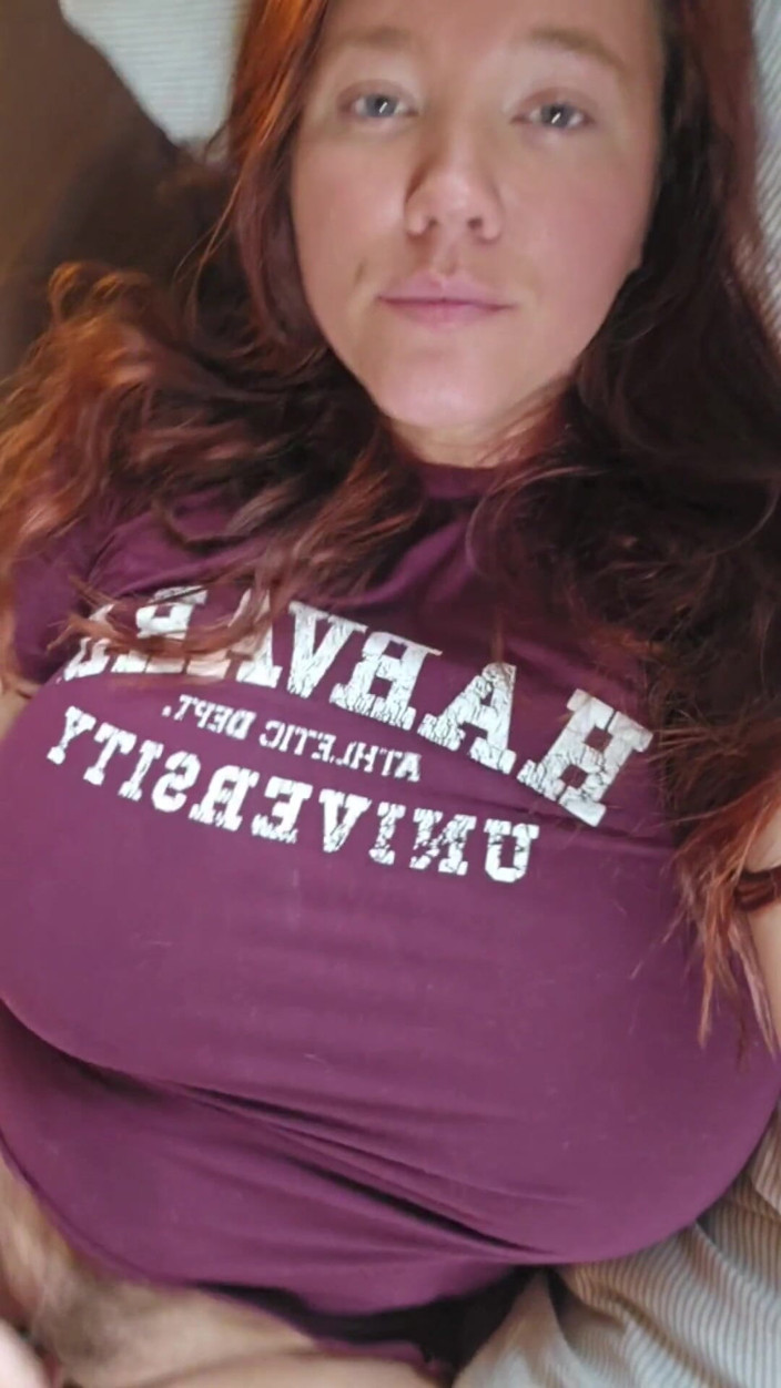 Annabelle Rogers: Feel so Good Playing with My Pussy