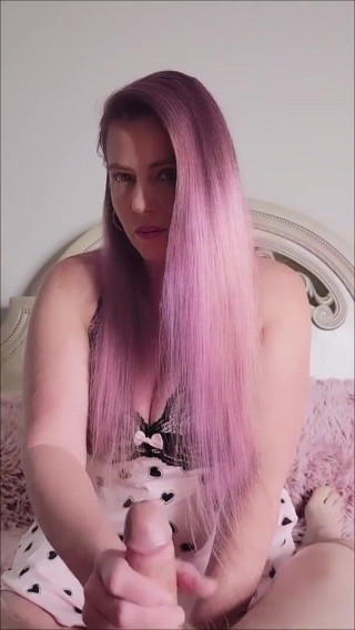 Nikki Nevada: Milf sexy Nikki vedere la persoana 1 cu labă și ejaculare