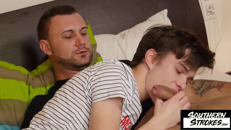 Southern Strokes: Southernstrokes Gay nevlastního syna David Lee Raw bušil od jeho...