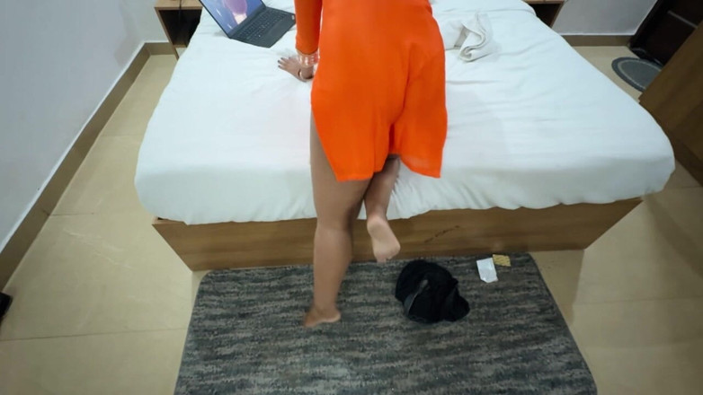 desi_babe1234: Cette desi amateur excitée au cul énorme adore prendre des grosses...