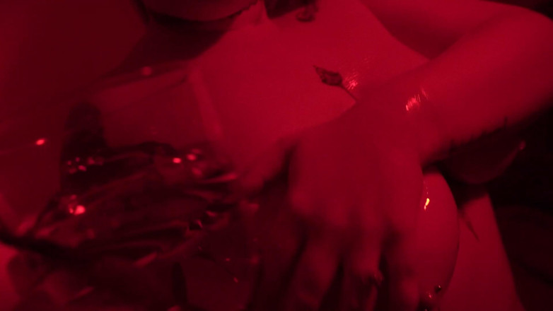 ChandlerKnight: Oily Red Room Ride