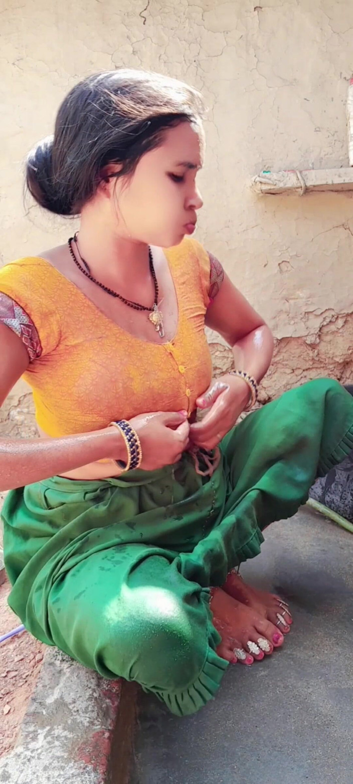Renudbf: Desi bhabhi mandi