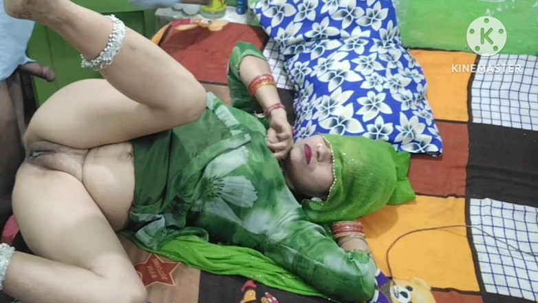 Saxesageth: Chica india caliente