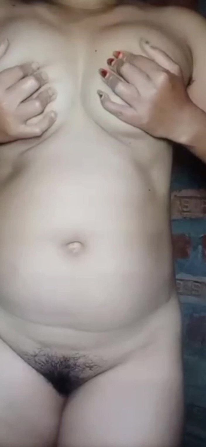 Momib45: Nude chamando para amigo