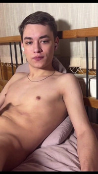 I Cum Brightly on My Stomach