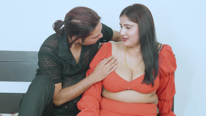 BoldkaAdda: Nová indická modelka s velmi velkými prsy tvrdý sex