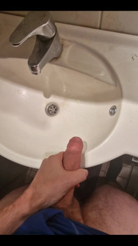 Wake up at Friend's House, Hungover. What Else You Gonna Do Than Cum? ‍