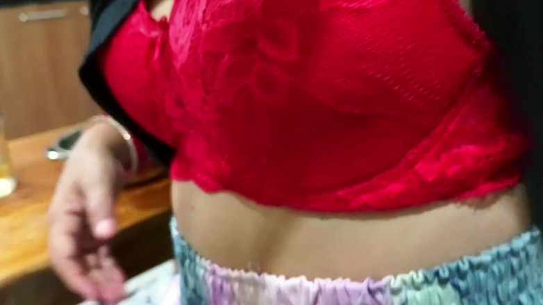 Myhotwife369: Indická sexy manželka si užila párty a celou noc romantický...