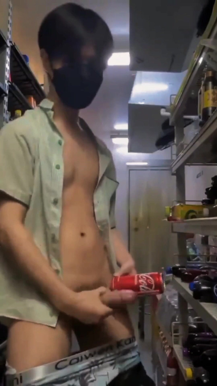 Louswee: Полноночное искушение на мини-маркете