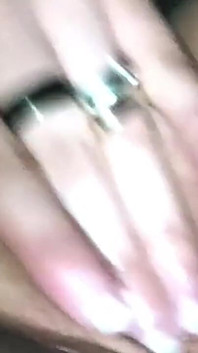 Video mới... Hãy tận hưởng nó.