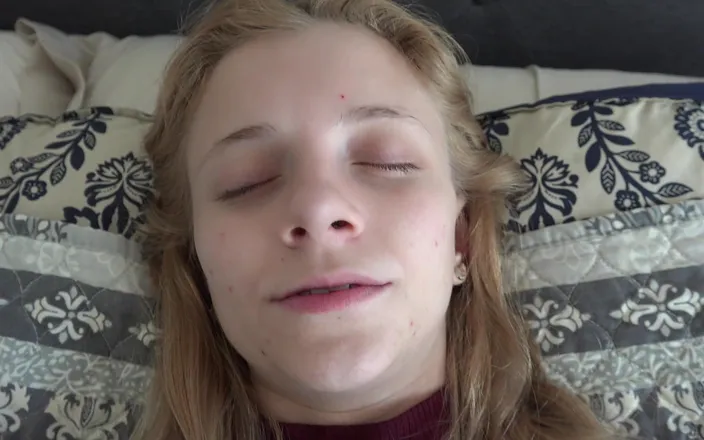 ATK Girlfriends: Virtual Date - Riley Plays with Your Cock
