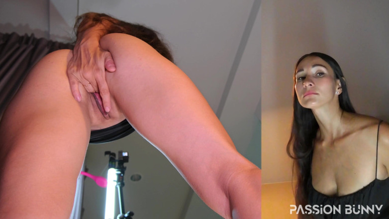 PassionBunny: Pemandangan Bawah Dengan Orgasme Melancap Kamera Muka