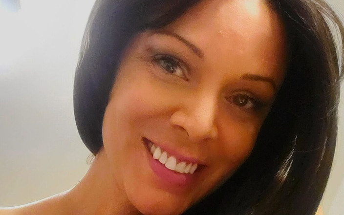 Leather and latex: Играю с прозрачным дилдо, черная киска