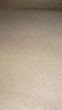 Hotwife dikongkek dan blowjob masa musim sejuk di selimut