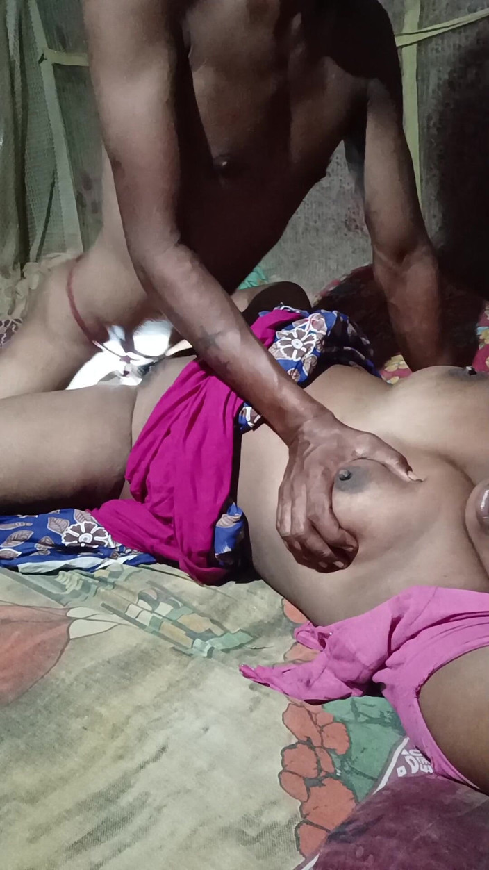 Monika Bhabhi: Caldo villaggio indiano bellissimo