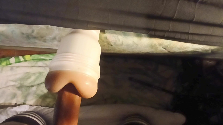 Raven LeSynn: Raven Letrap ile fleshlight sikişiyor