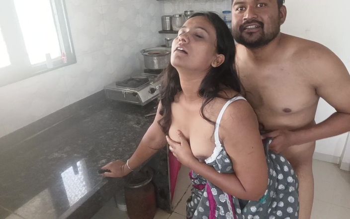 Horny Indian Couple: Geil Indisch koppel romantische keukenseks
