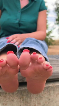 Chodidla venku