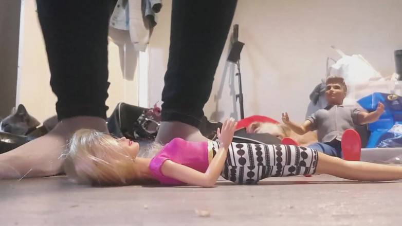 Simp to my ebony feet: Giantess destroying dolls