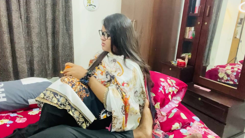 Nadiyaxxx02: Married Older Stepsister Gets Fucked by Younger Stepbrother and Her...