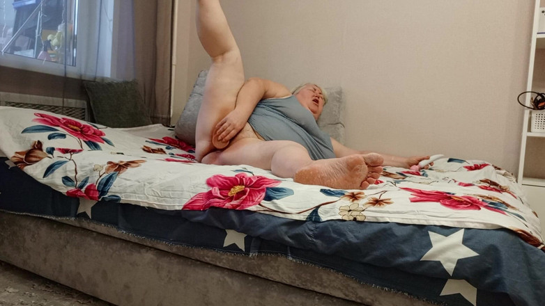 Zona901: Hàng xóm thủ dâm âm hộ sau giờ làm việc