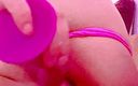 ToyNymph: चूत और गुलाबी डिल्डो में उंगलियां