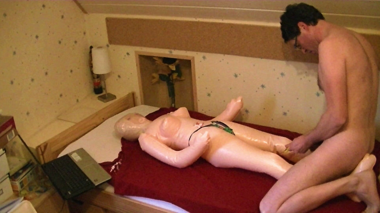 Mark Hannes: Sexdoll Condom Fuck Masturbation