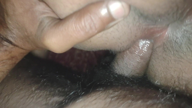 Meera Vishali: Meu padrasto tem um pau enorme, eu quero isso dentro...