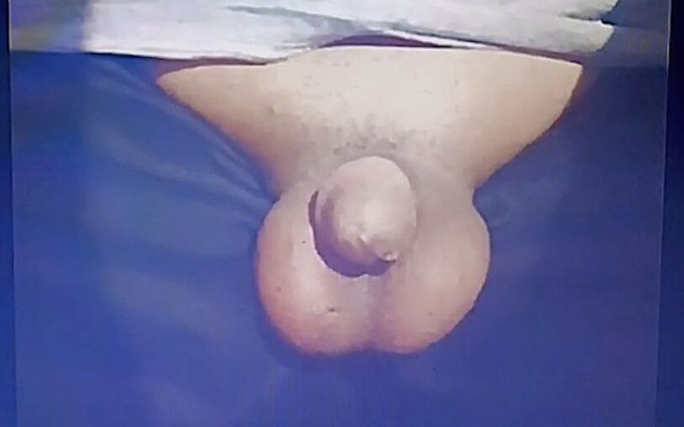 Exhibitionist After Getting Naked (Fik Salom)