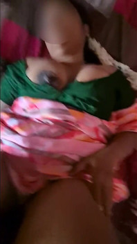 Sexy Amateur Indian Wife in Green Blouse Missionary Fuck & Doggy Style Pussy Creampie