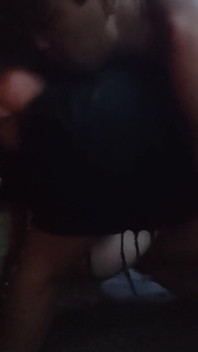 Le Pido a Mi Amigo Que Me Unte Crema En La Cola, Me Lo Provoco