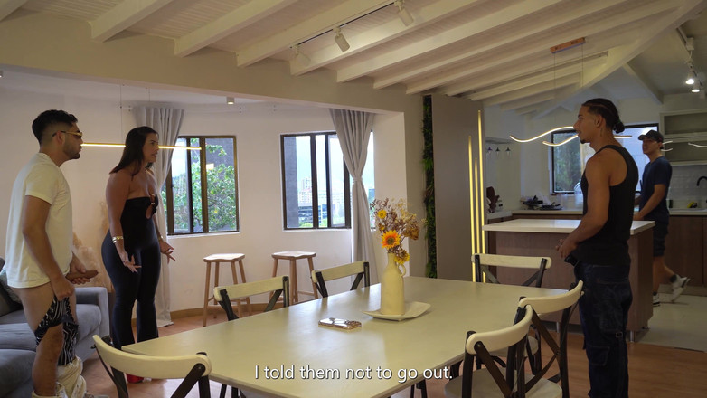 Kylei Ellish: Skupinový sex po pokusu podvést mé bývalé přítele - amatérská čtveřice 