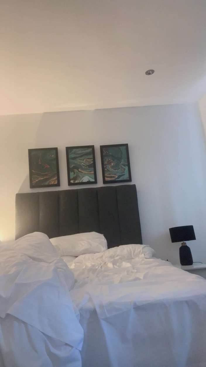 Jeffry: Trêu chọc thoát y
