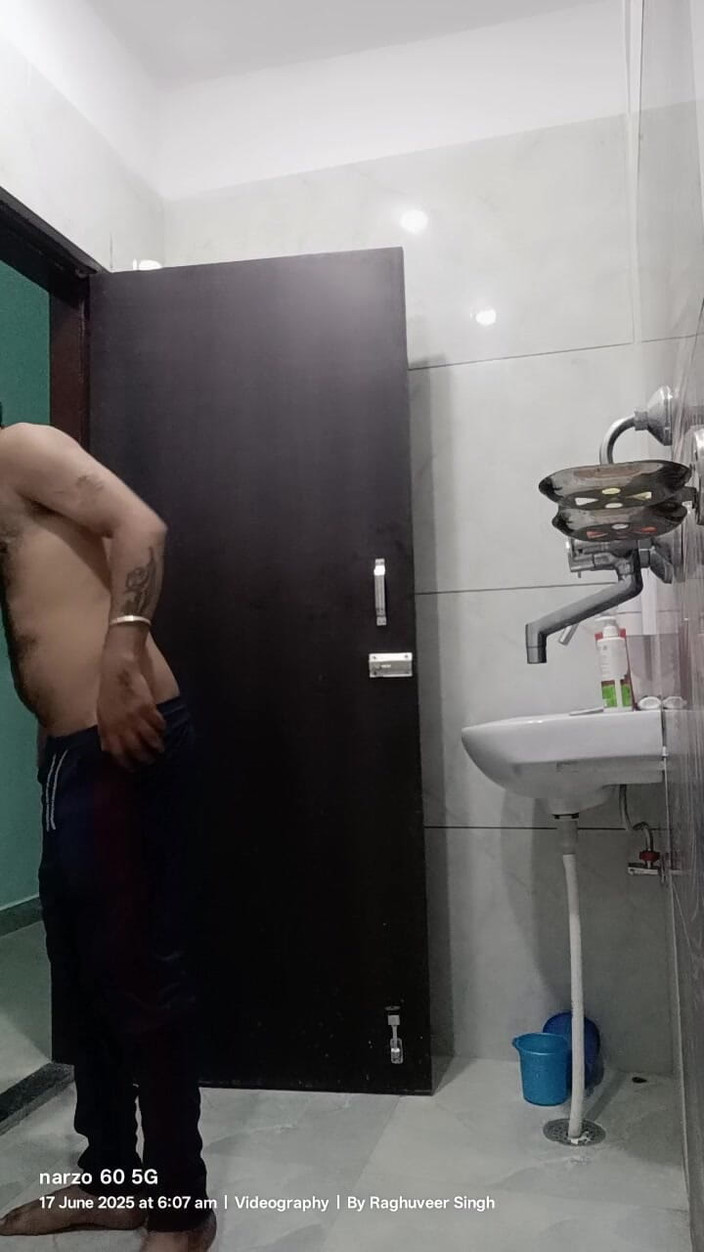 Rajasthani-old-lover: Hintli adam eğleniyor