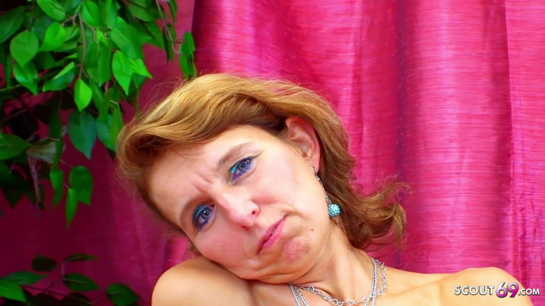 Full porn collection: Son derece kıllı amcıklı çirkin sıska olgun komşular tarafından sikiliyor
