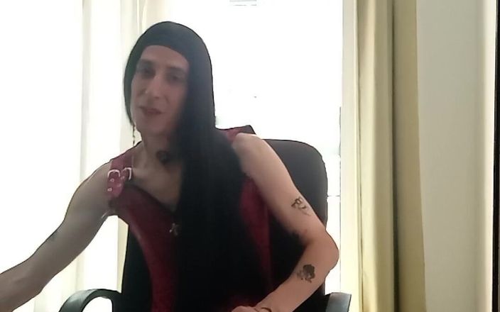 Penelopene27: Teşhirci travesti