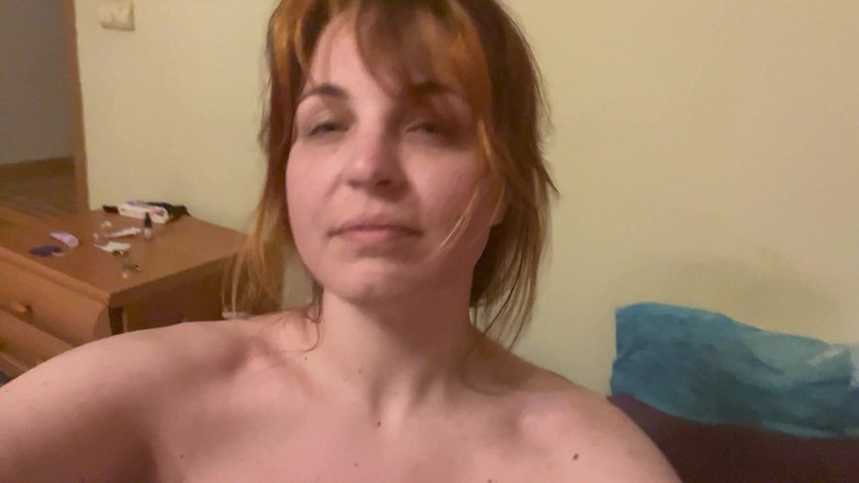 Elena917: Video tùy chỉnh tự tát vào mặt