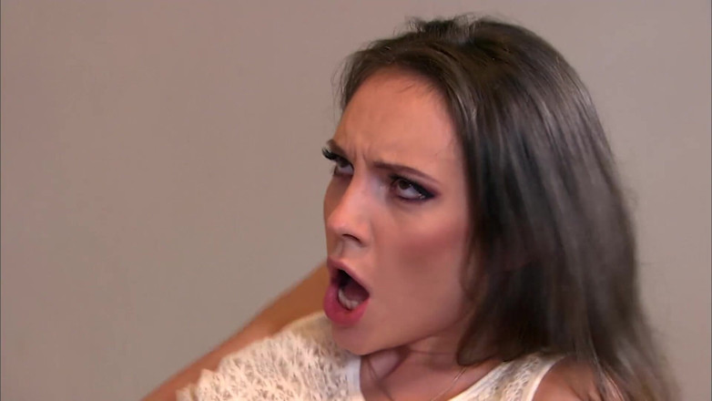 Dark Holes: La sexy et chic Nataly Von se fait baiser dans...