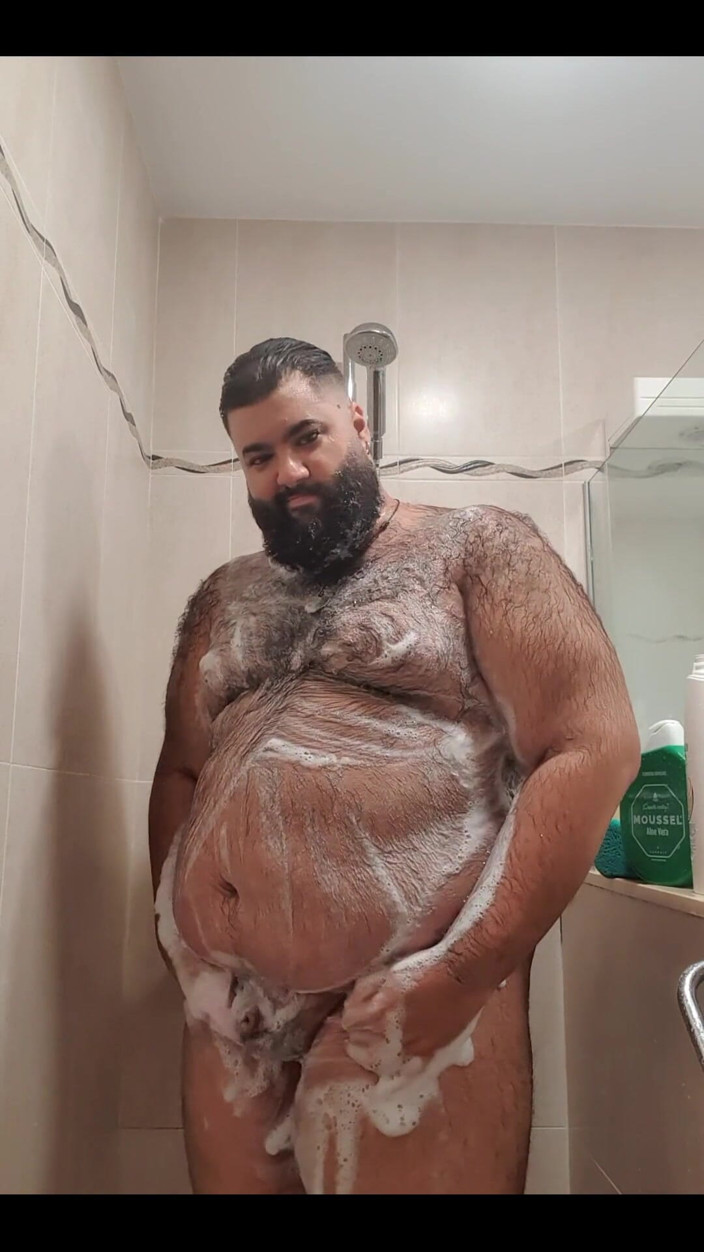 The Mencey: Shower Time