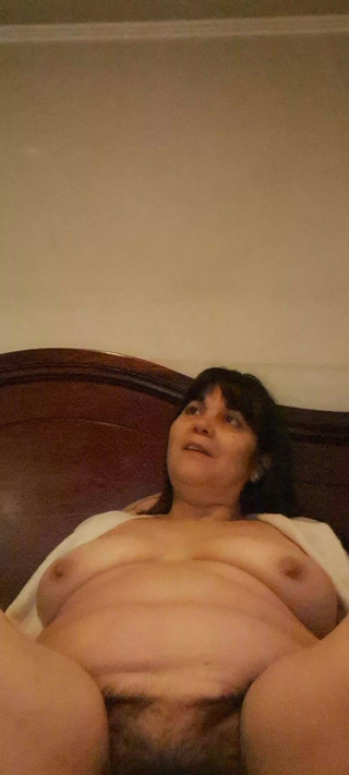 Mommy big hairy pussy: Imaginando fazer sexo com enteado