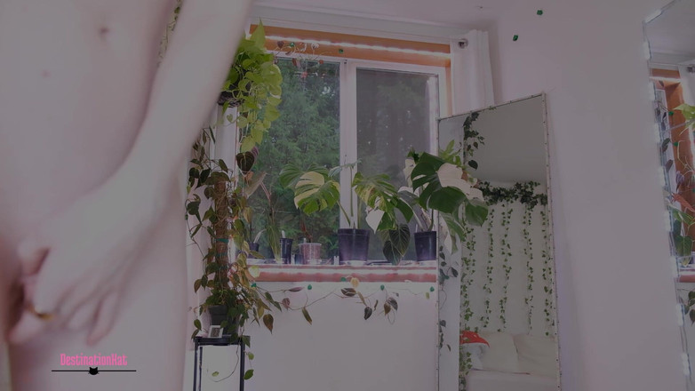 Destination Kat: 注意を引くためのストリッピング