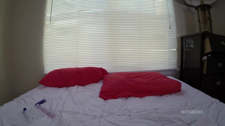 PurefilmsTv: Solo Asian babe masturbating herself in front of camera