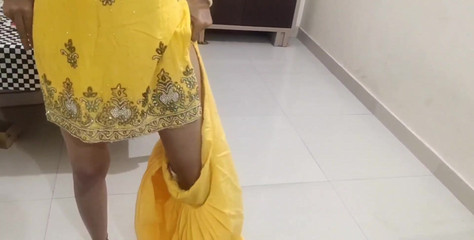 Saarabhabhi6: Зять спіймав і відтрахав свекруху, яка прийшла в будинок - відтрахав свекруху брудно