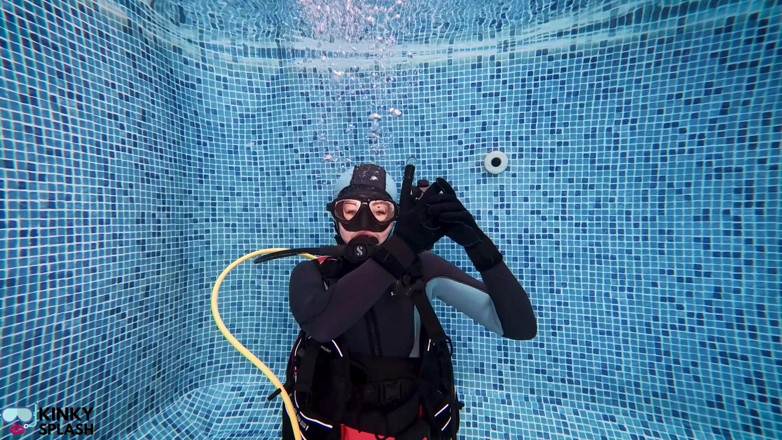UKCuteGirl Lucy Lauren: Scuba Skills Underwater Training Session