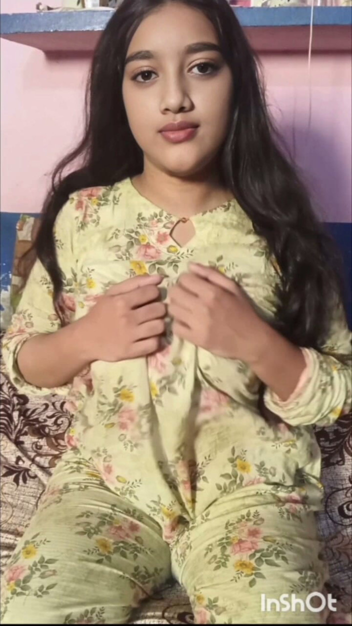 Naughty_Sana: 핫한 인도 Saali 핑거링과 밤에 마스터배팅